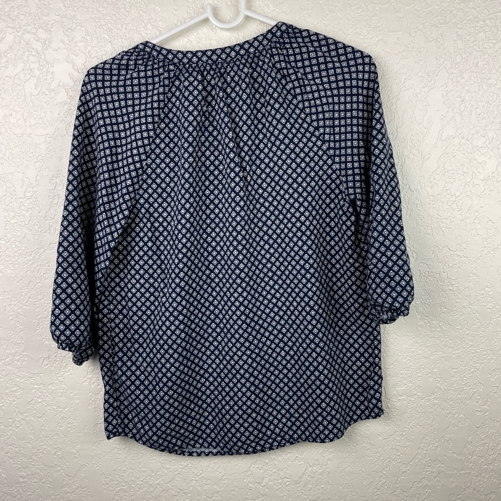 Sonoma lifestyle navy flowers v neck 3/4 sleeves blouse - Picture 6 of 6